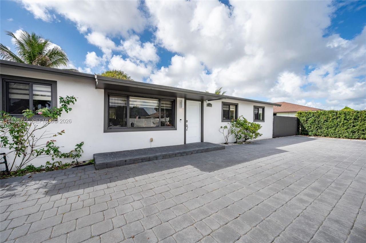 11442 SW 225th St, Miami, FL 33170 Photo