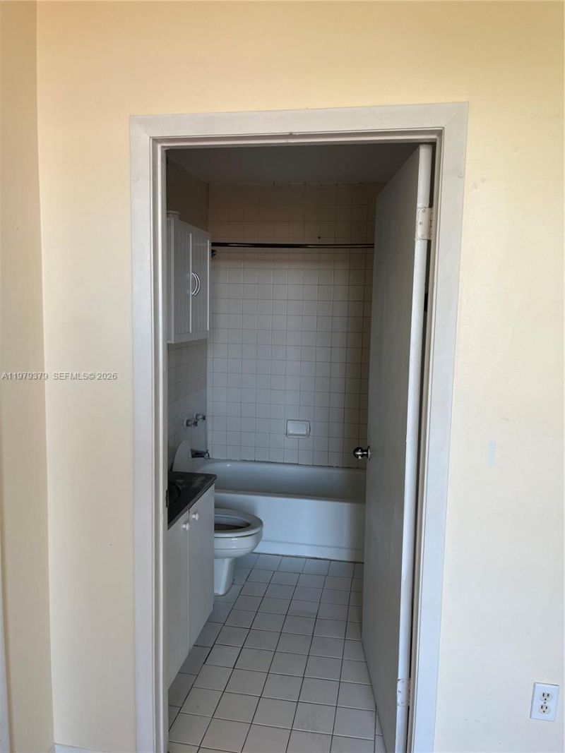 7420 W 20th Ave, Unit 449, Hialeah, FL 33016 Photo