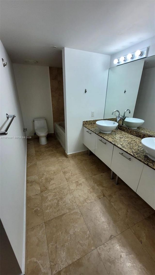 41 SE 5th St, Unit 709, Miami, FL 33131 Photo