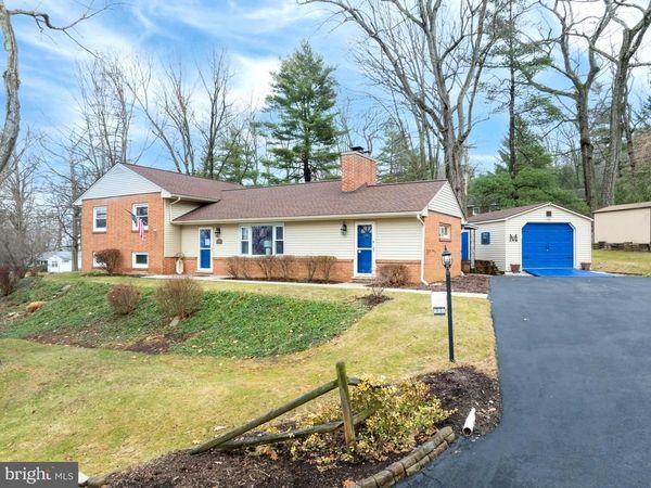 228 DEEPWOOD DRIVE, PINE GROVE MILLS, PA 16868