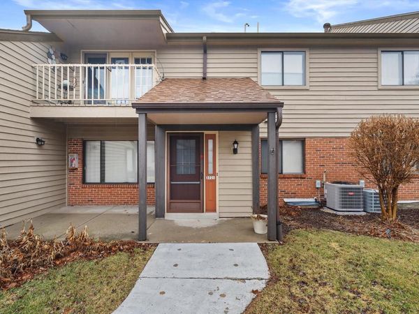 3721 W Loomis ROAD, Greenfield, WI 53221