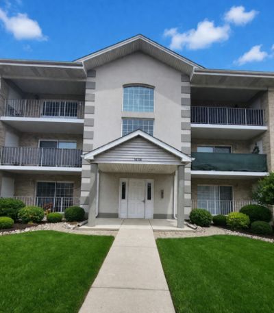 9138 W 95th Street, Unit 3B, Hickory Hills, IL 60457 Main Photo