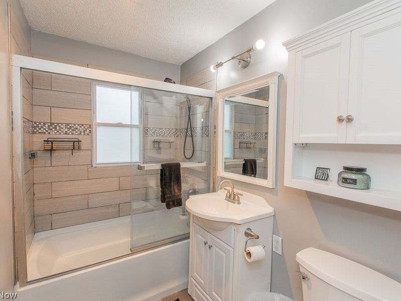 299 Inwood Boulevard, Avon Lake, OH 44012 Photo 11