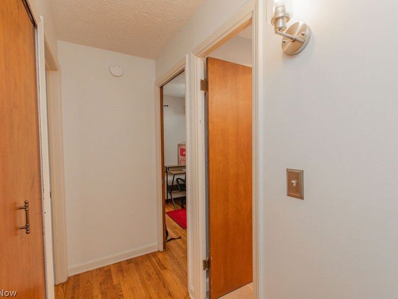 299 Inwood Boulevard, Avon Lake, OH 44012 Photo 12