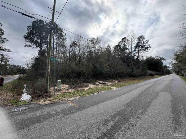 5165 San Miguel St, Milton, FL 32583