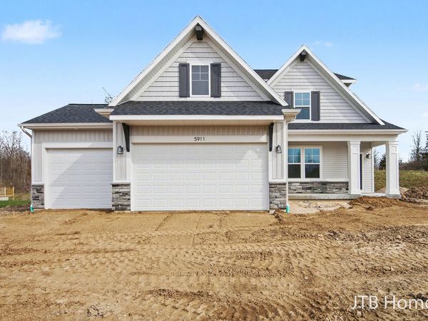 5911 Valley Point Drive SE, Caledonia, MI 49316