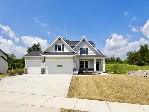 5911 Valley Point Drive SE, Caledonia, MI 49316
