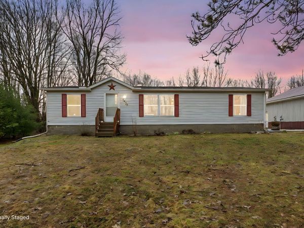 9433 8 Mile Road, Mecosta, MI 49332