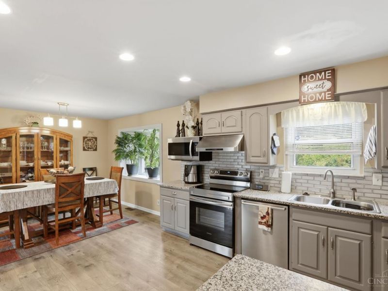 1006 Hearthstone Drive, Springfield Twp., OH 45231 Photo 10