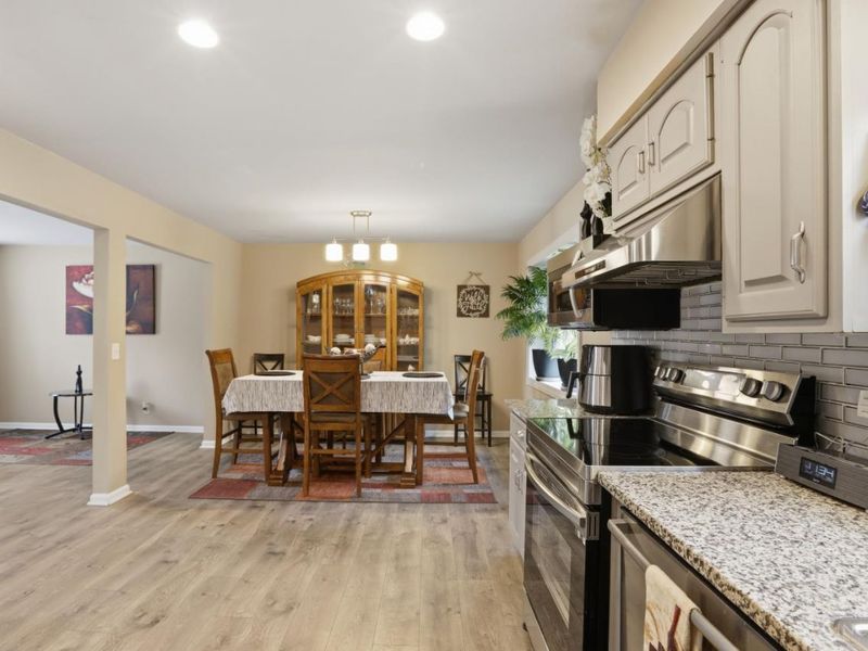 1006 Hearthstone Drive, Springfield Twp., OH 45231 Photo 9