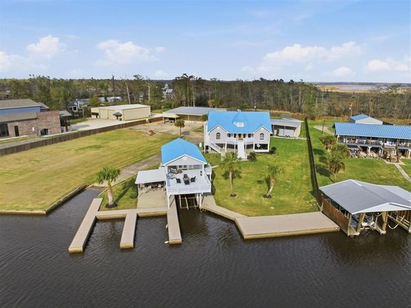 1515 S Perkins Ferry Road S, Lake Charles, LA 70611