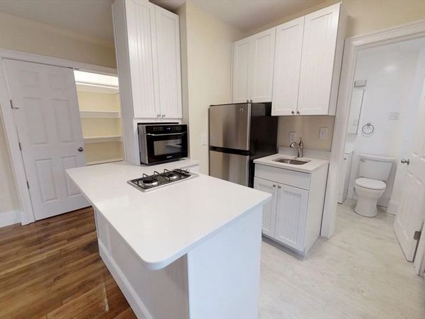 65 Walden St, Unit 3, Cambridge, MA 02140