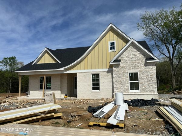 212 Poppy Place, Lenoir City, TN 37772