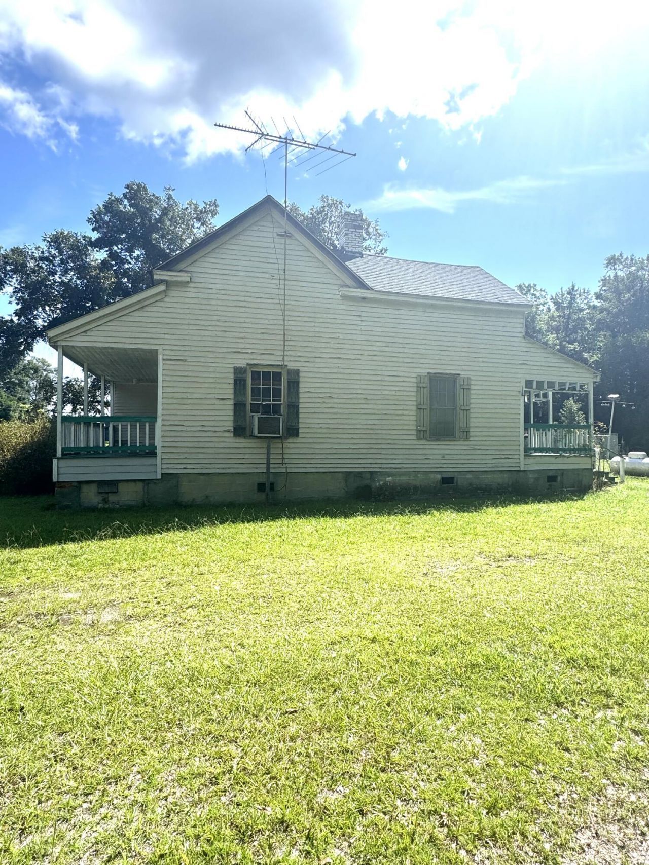 8347 Lodge Highway Photo 5