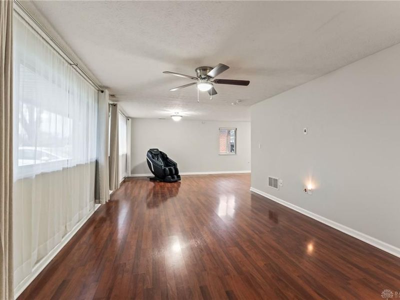 5662 Brandt Pike, Huber Heights, OH 45424 Photo 10