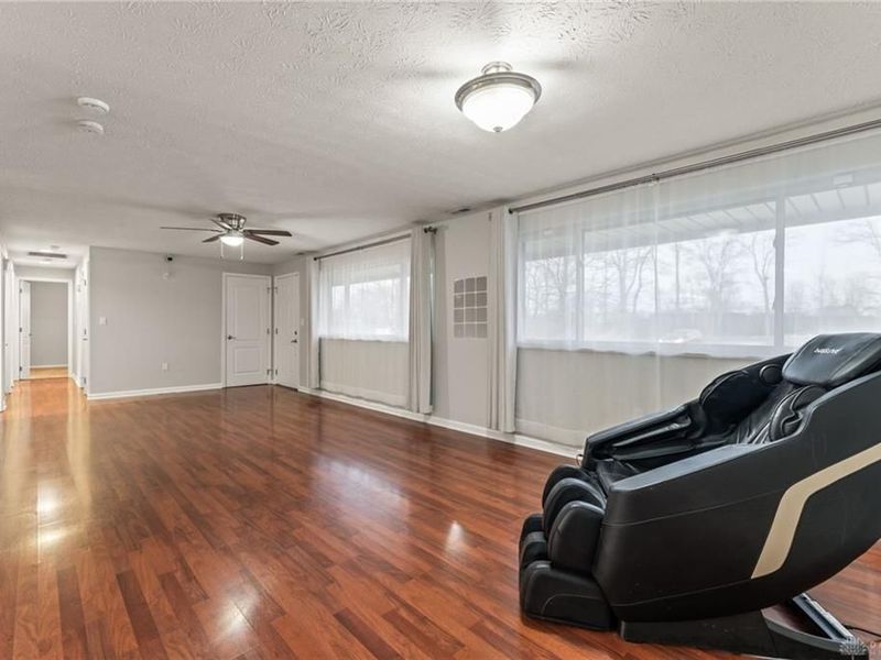 5662 Brandt Pike, Huber Heights, OH 45424 Photo 11