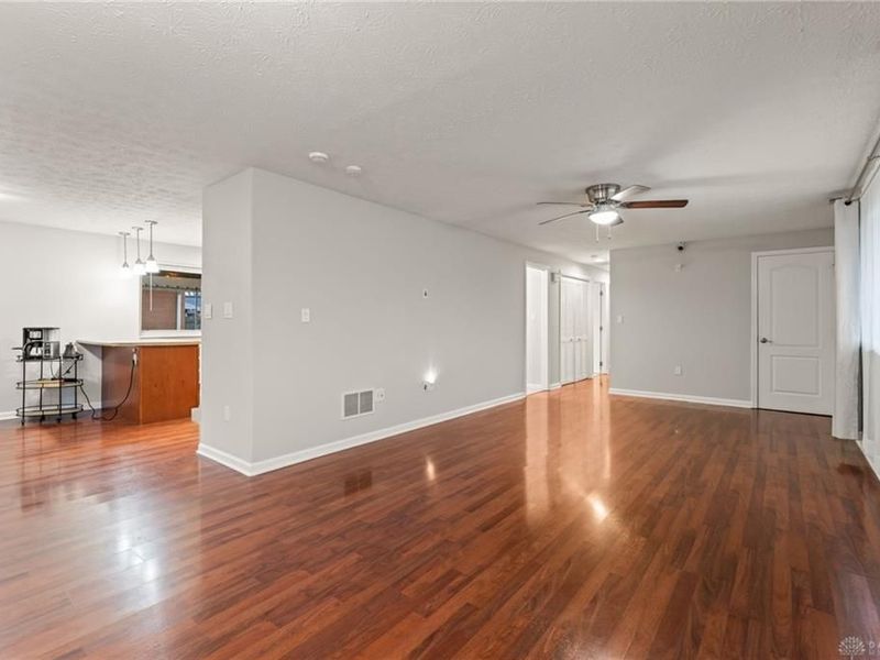 5662 Brandt Pike, Huber Heights, OH 45424 Photo 12