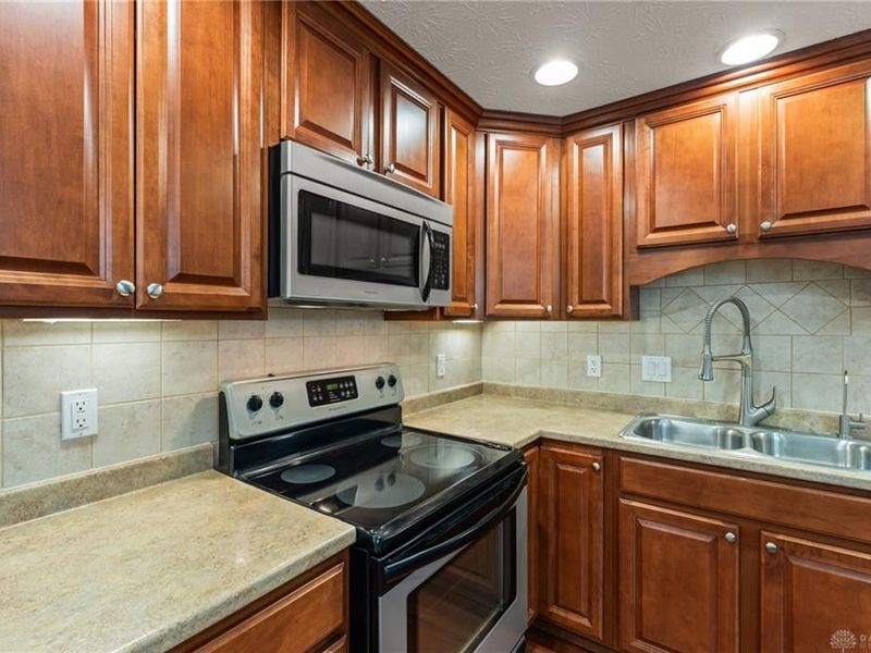 5662 Brandt Pike, Huber Heights, OH 45424 Photo 17