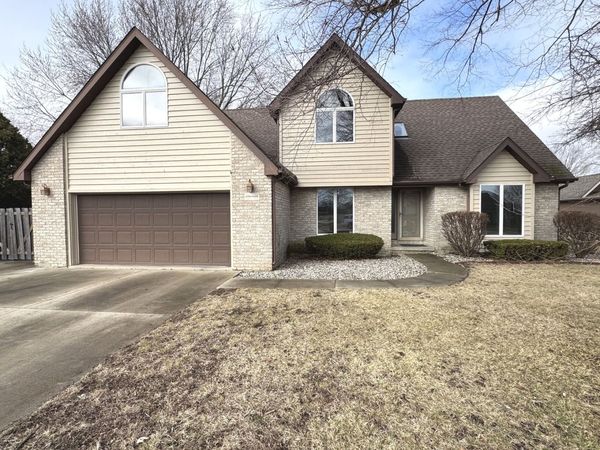 19 Old Farm N Court, Bradley, IL 60915