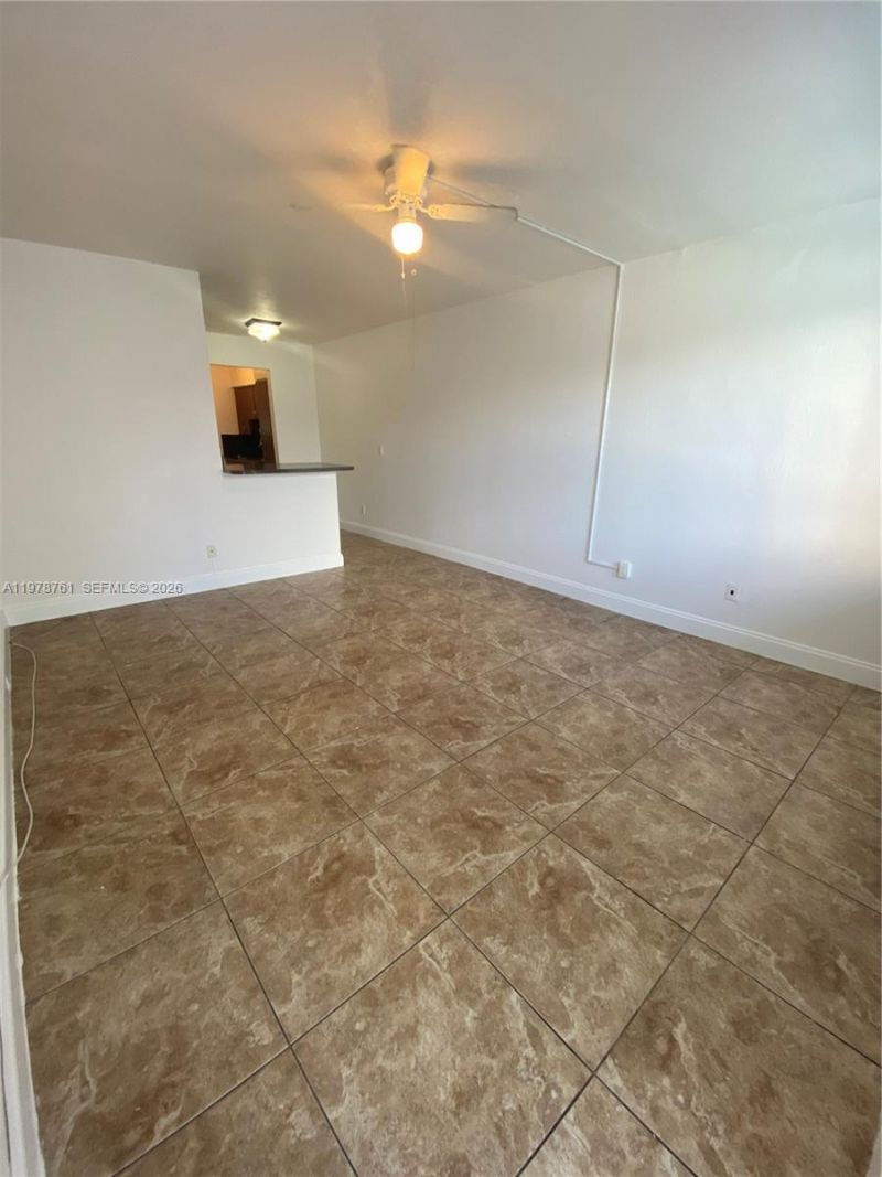 305 69th St , Unit 202, Miami Beach, FL 33141 Photo