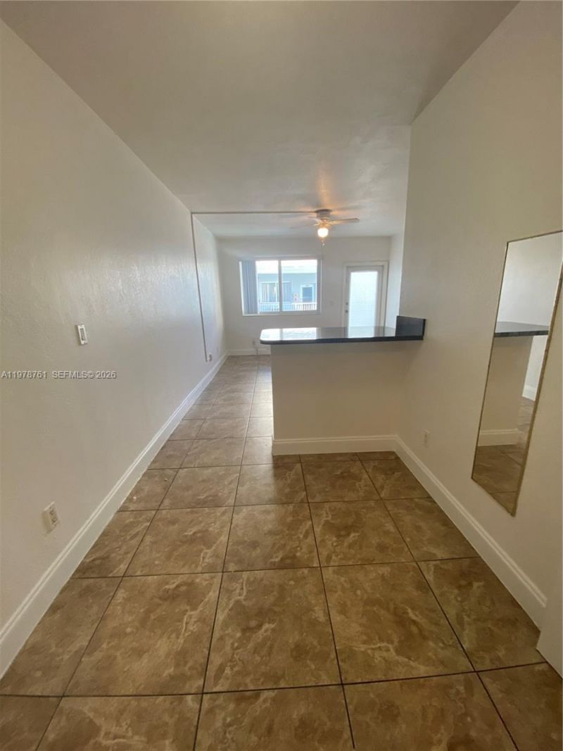 305 69th St , Unit 202, Miami Beach, FL 33141 Photo