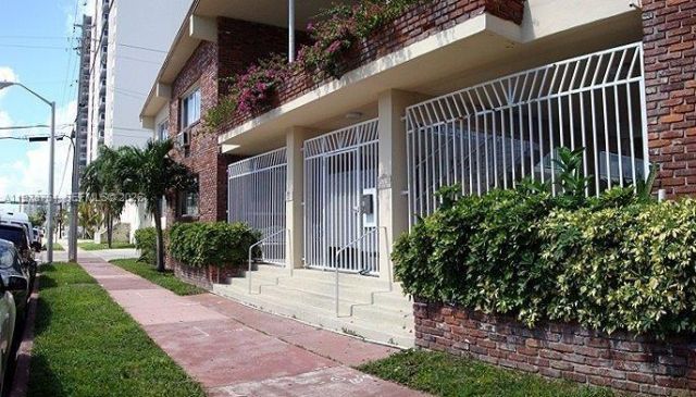 305 69th St , Unit 202, Miami Beach, FL 33141 Photo