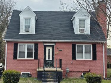 1309 KING STREET , FREDERICKSBURG, VA 22401