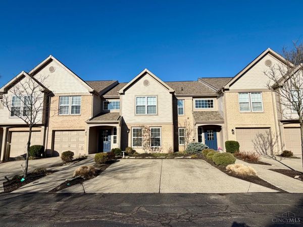 9917 Shorewood Lane, Unit 5-B, Sharonville, OH 45241
