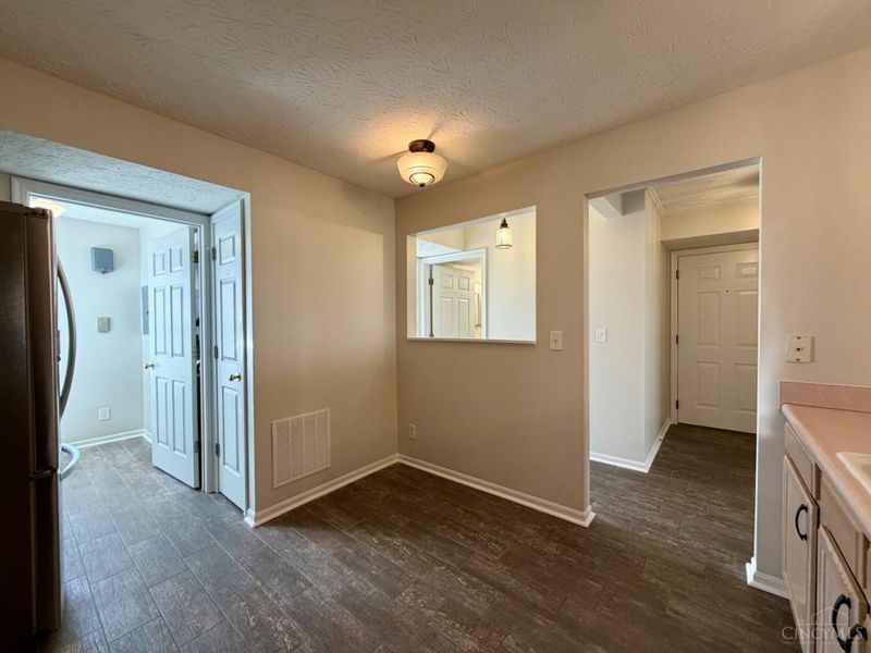 9917 Shorewood Lane, Unit 5-B, Sharonville, OH 45241 Photo 20