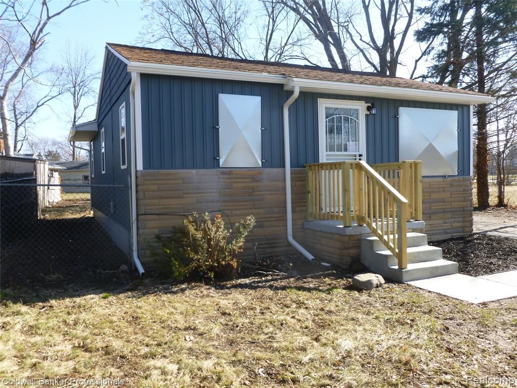 2908 Douglas Avenue, Flint, MI 48506 Main Photo