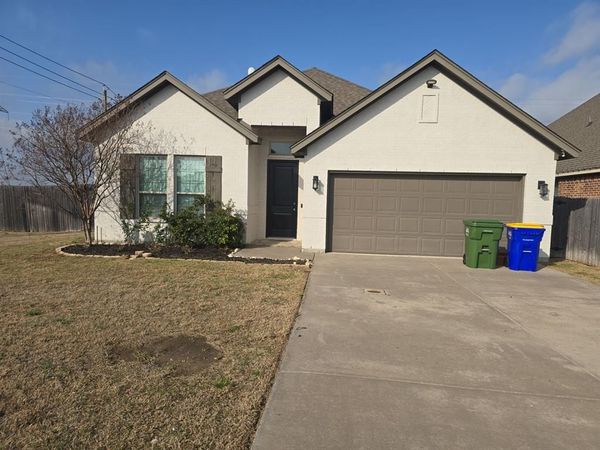 1710 Dale Lane, White Settlement, TX 76108