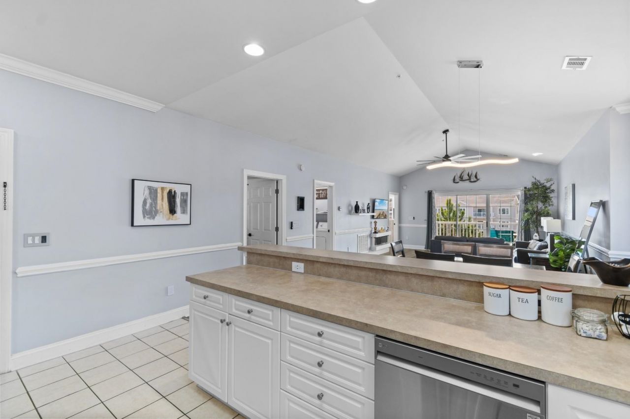 4803 Bovardia Pl.  Photo 6