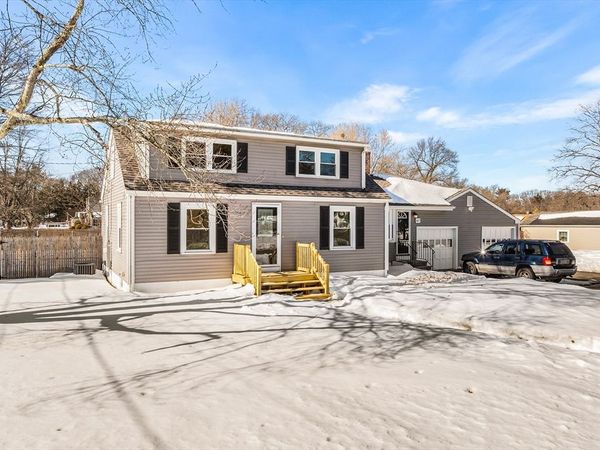 67 Colemore St, Agawam, MA 01030
