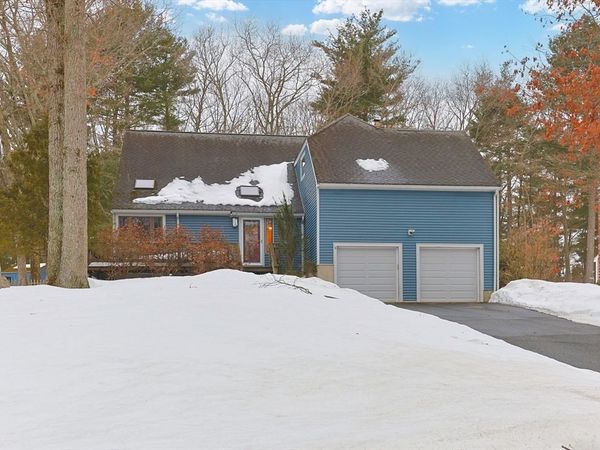 18 Sherborne Cir, Ashland, MA 01721