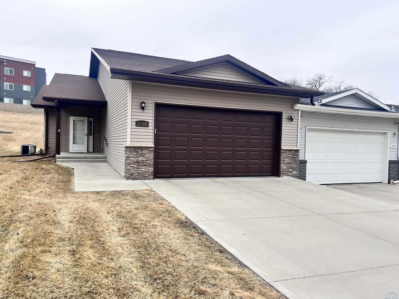 1719 S St Aubin St, Sioux City, IA 51106 Main Photo