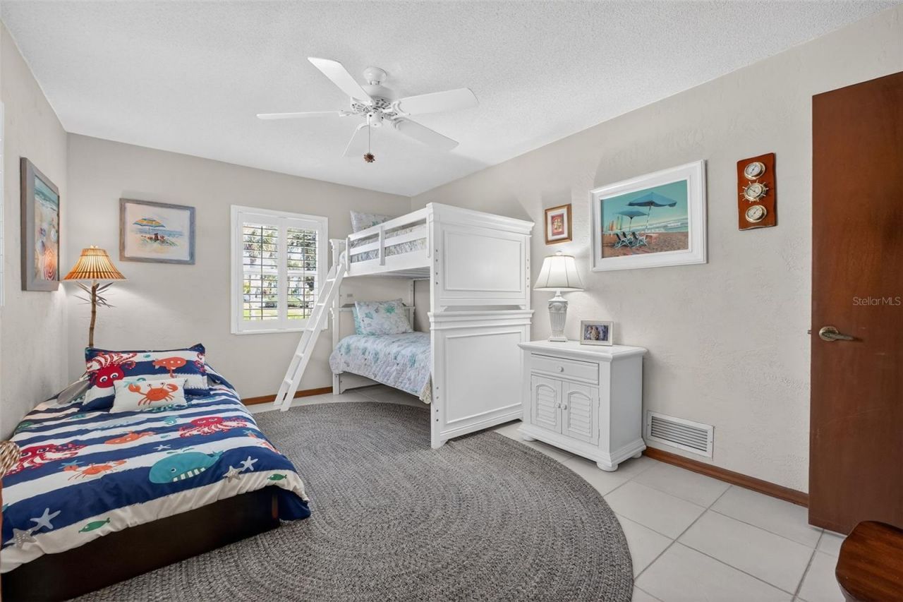 923 Locust Street, New Smyrna Beach, FL 32169 Photo