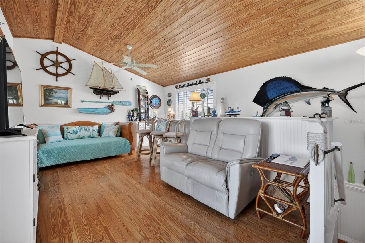 923 Locust Street, New Smyrna Beach, FL 32169 Photo