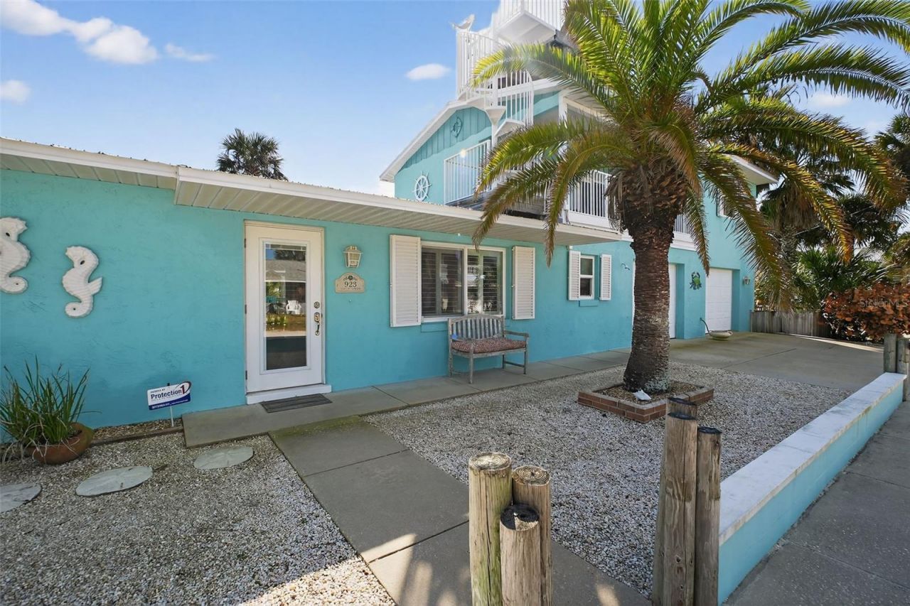 923 Locust Street, New Smyrna Beach, FL 32169 Photo