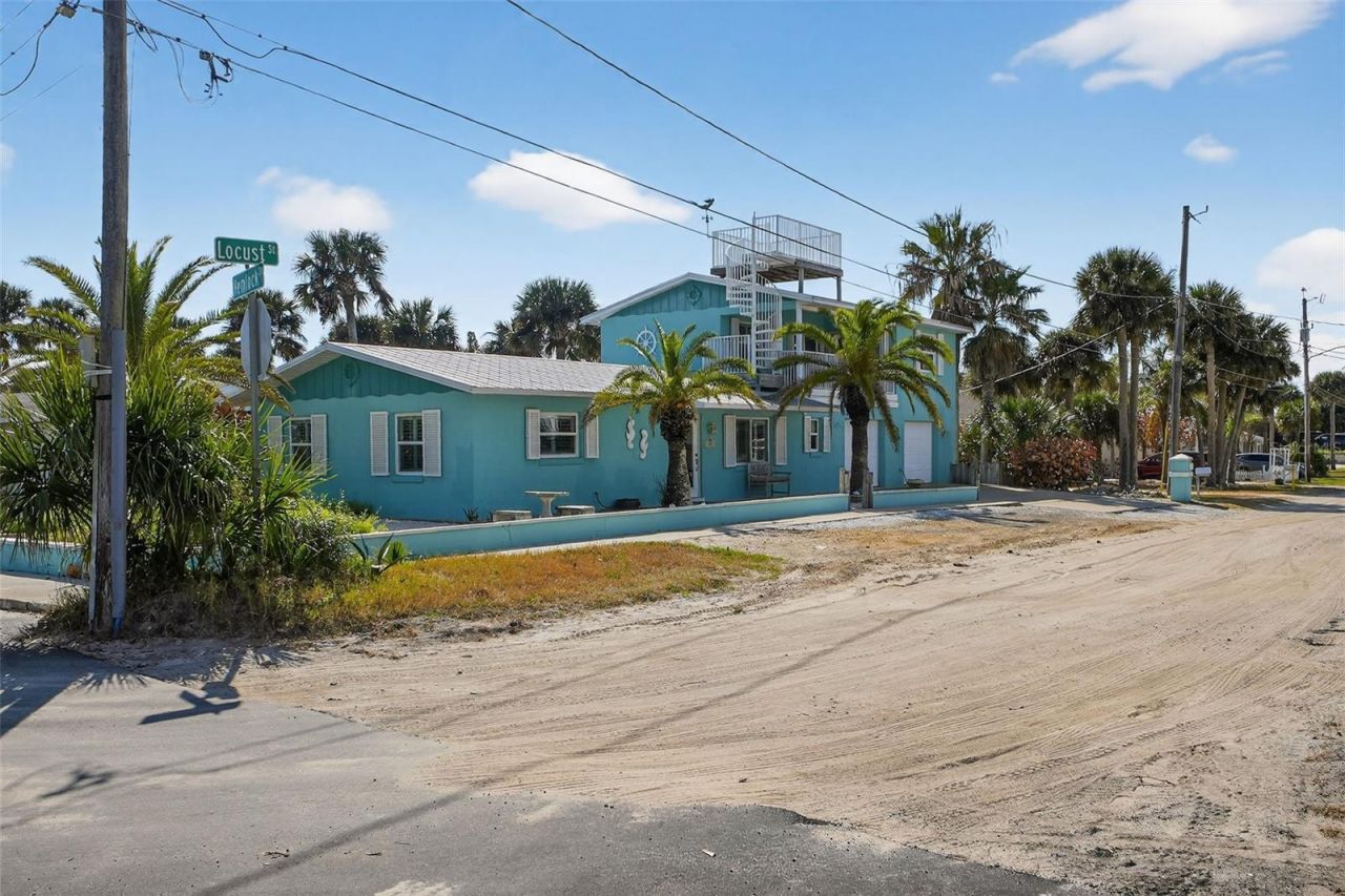 923 Locust Street, New Smyrna Beach, FL 32169 Photo