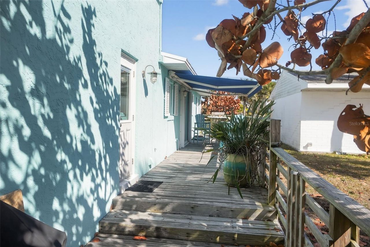 923 Locust Street, New Smyrna Beach, FL 32169 Photo