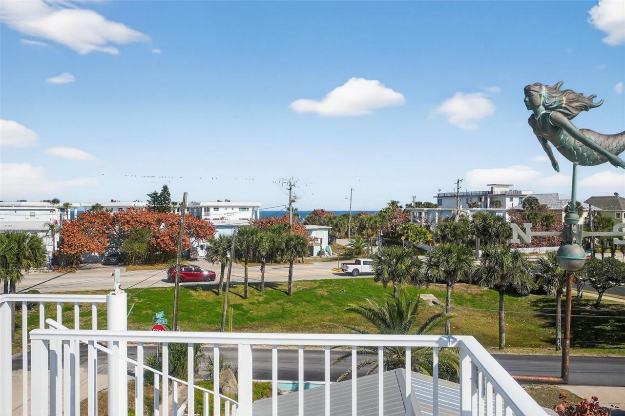 923 Locust Street, New Smyrna Beach, FL 32169 Photo