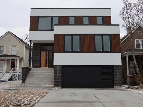 10009 S Beverly Avenue , Chicago, IL 60643