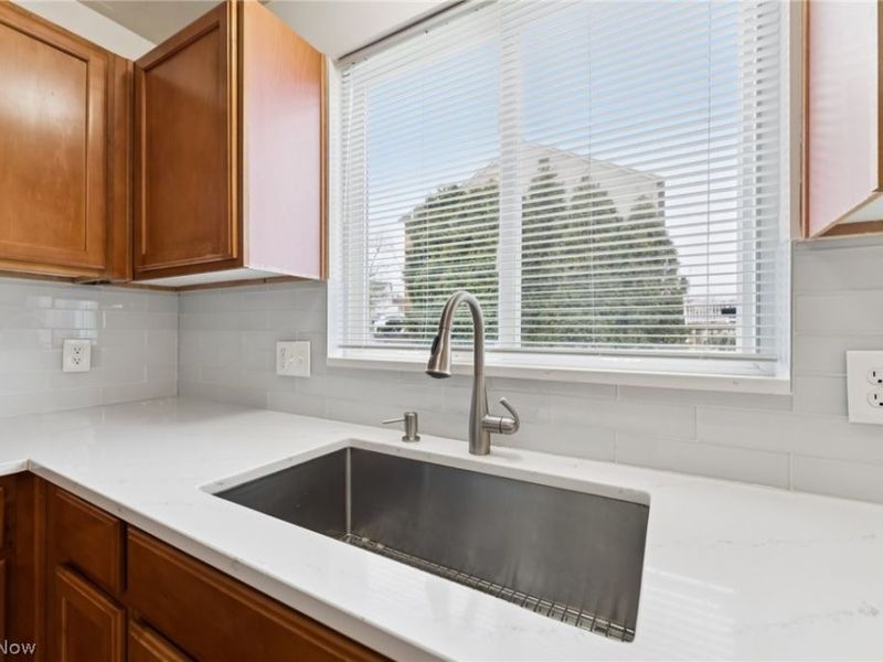 2352 Becket Circle , Stow, OH 44224 Photo 17