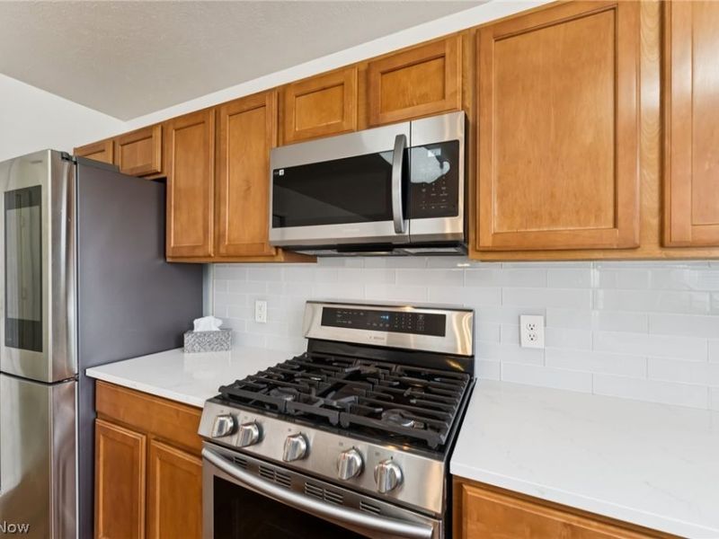 2352 Becket Circle , Stow, OH 44224 Photo 18