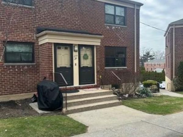 21929 75th Avenue, Unit 300A2, Oakland Gardens, NY 11364
