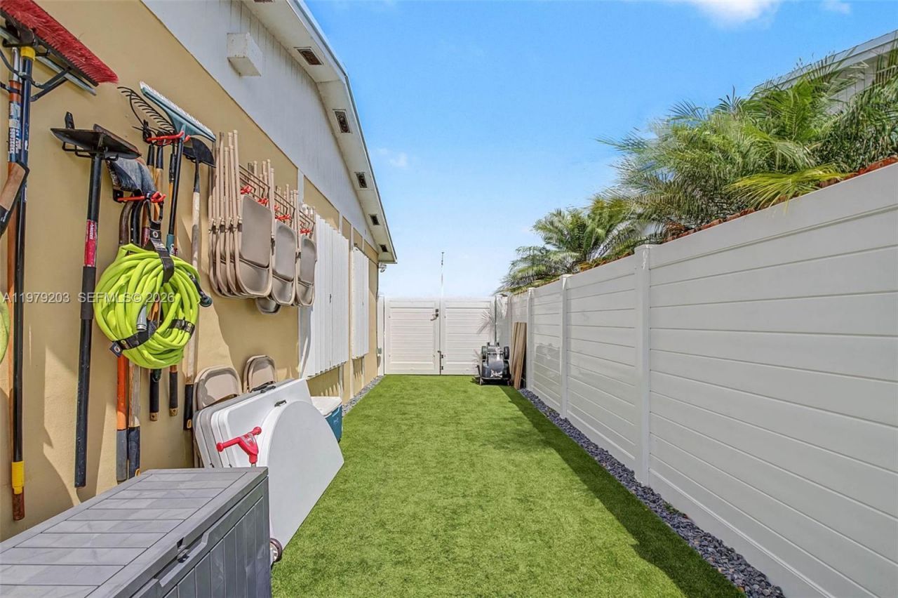 11416 SW 148th Ter, Miami, FL 33176 Photo