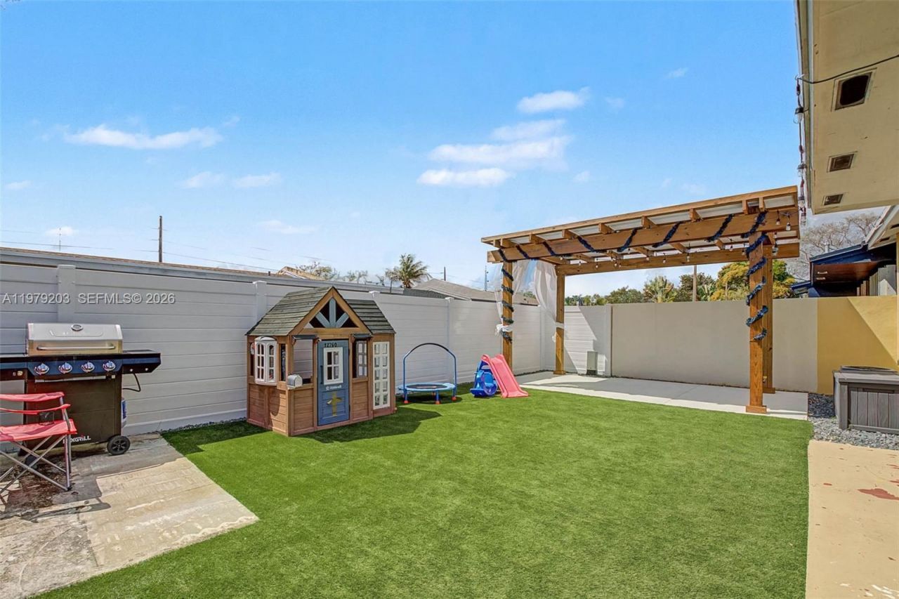 11416 SW 148th Ter, Miami, FL 33176 Photo