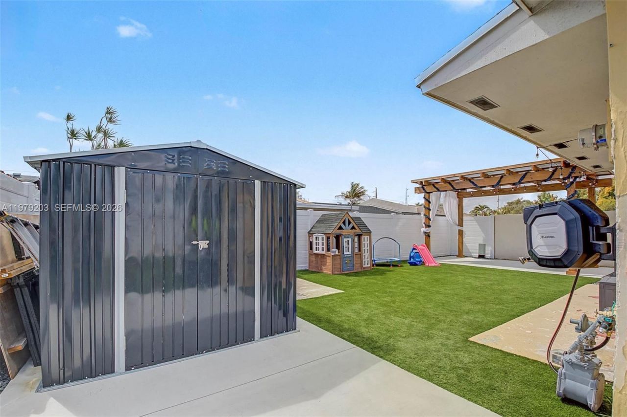 11416 SW 148th Ter, Miami, FL 33176 Photo