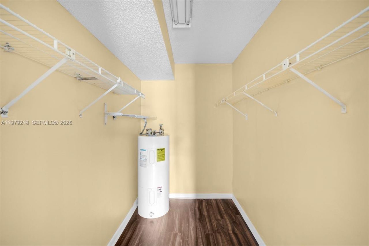 35 Cortez Way , Unit 1-43, Davie, FL 33324 Photo