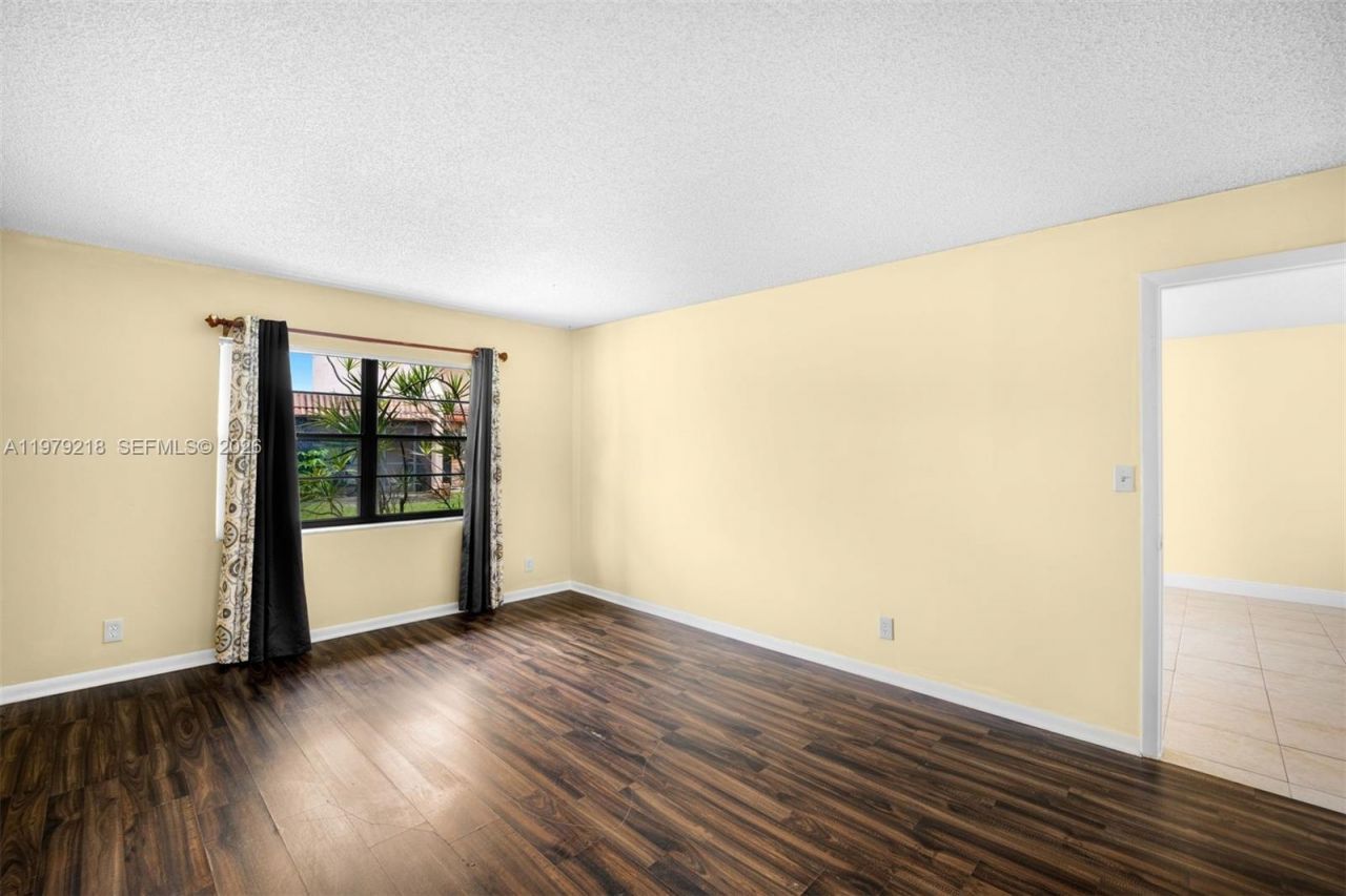 35 Cortez Way , Unit 1-43, Davie, FL 33324 Photo